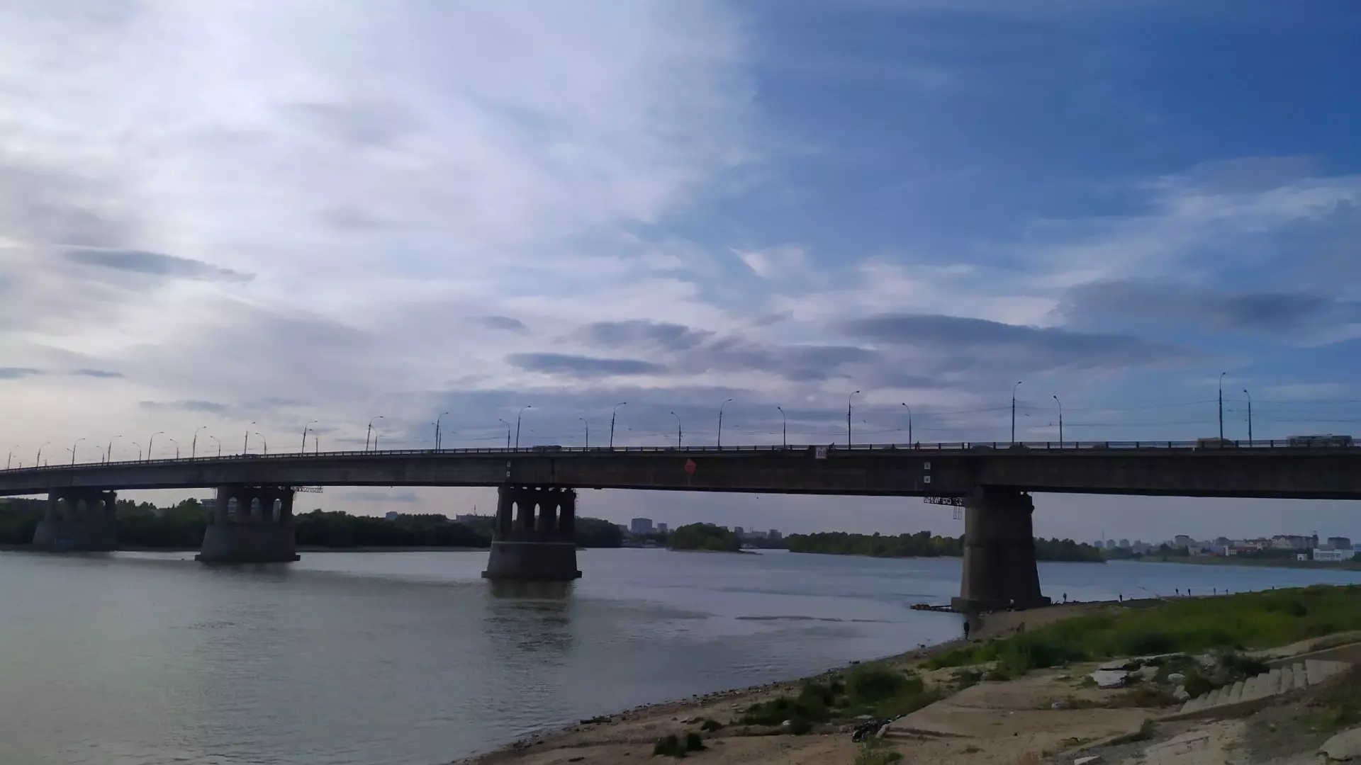 В Омске после Ленинградского моста приступят к капремонту еще двух мостов