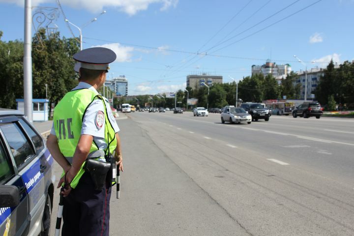 В Омске массово отбирают права у опасных водителей