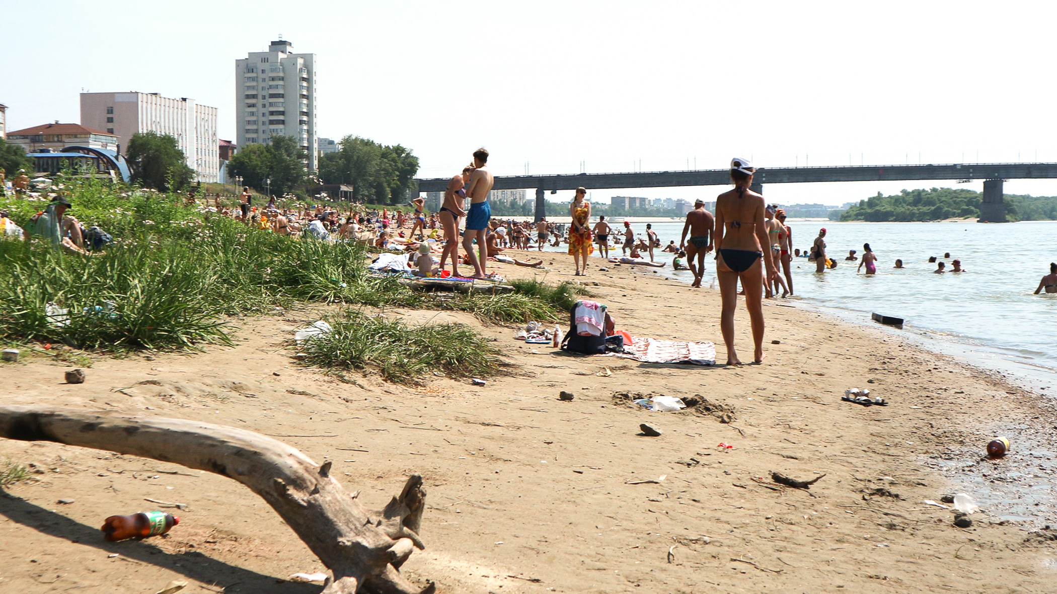 Пляжи будут официально открыты до конца августа