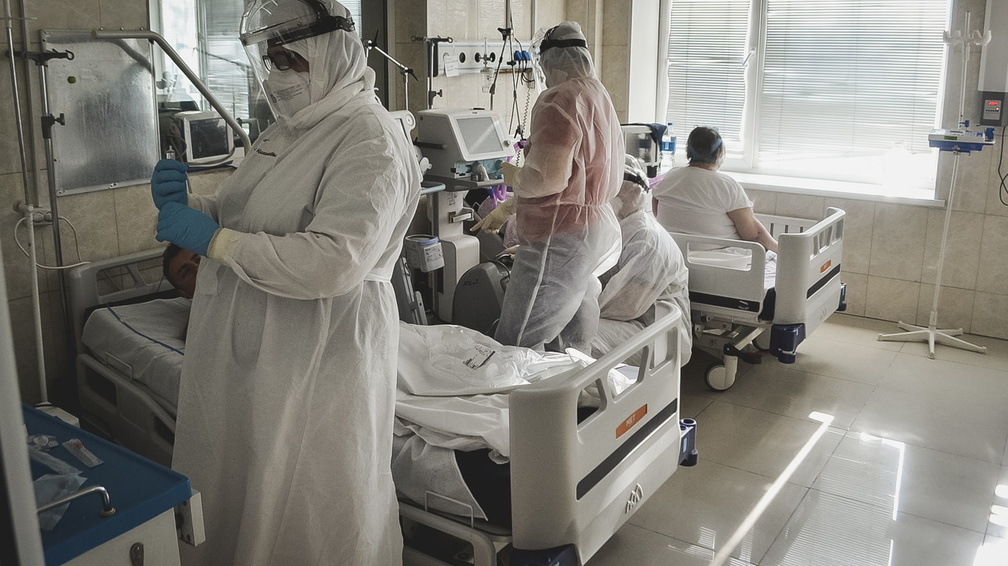 В больницах Омской области появятся койки под ковидных больных