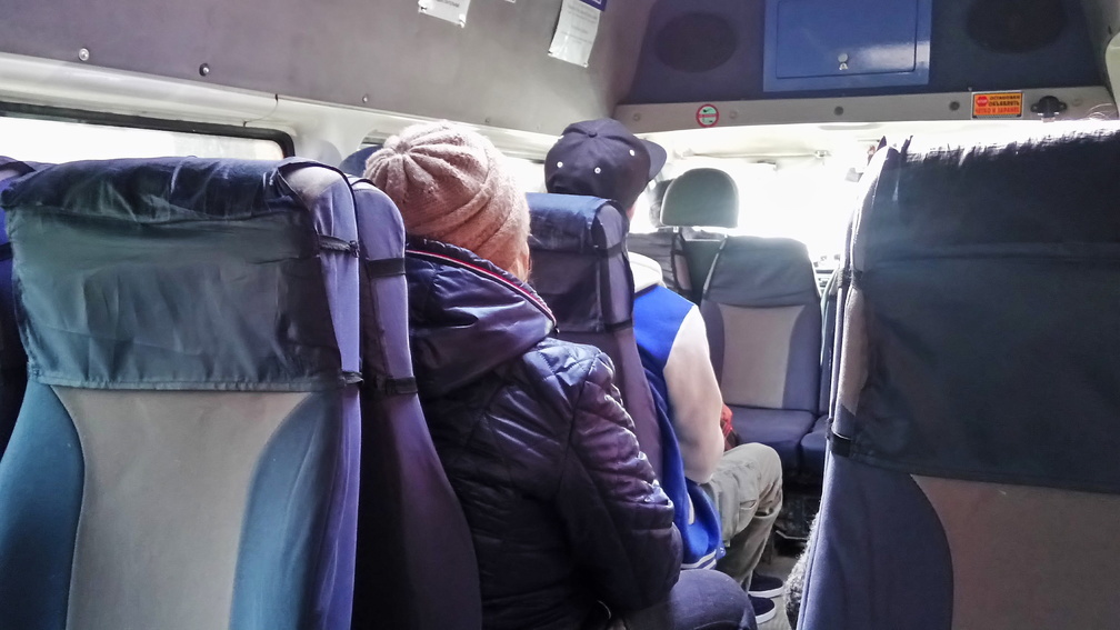 В Омске агрессивный пассажир ударил по лицу водителя маршрутки