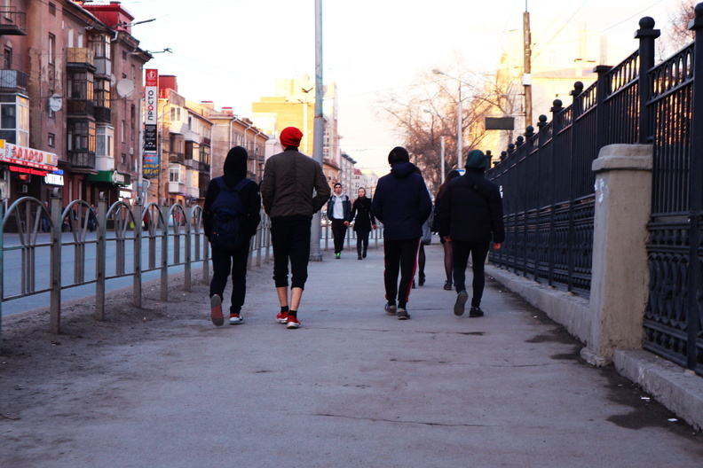 Омских школьников начали штрафовать за прогулки без родителей