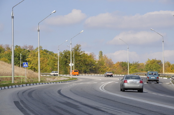 Дорогу на улице Крупской в Омске пообещали расширить до четырех полос