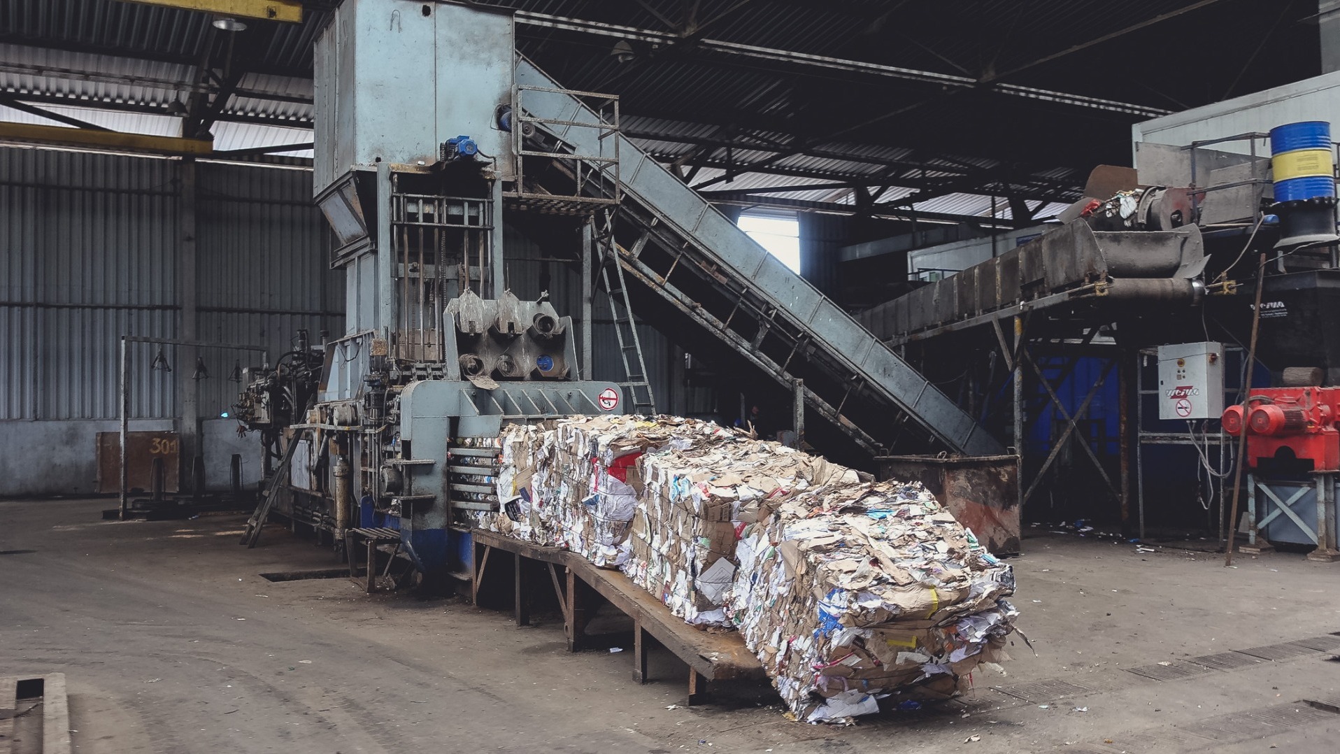 Омскому «Магниту» компенсируют 159 млн, которые у него вычли за невывезенный мусор