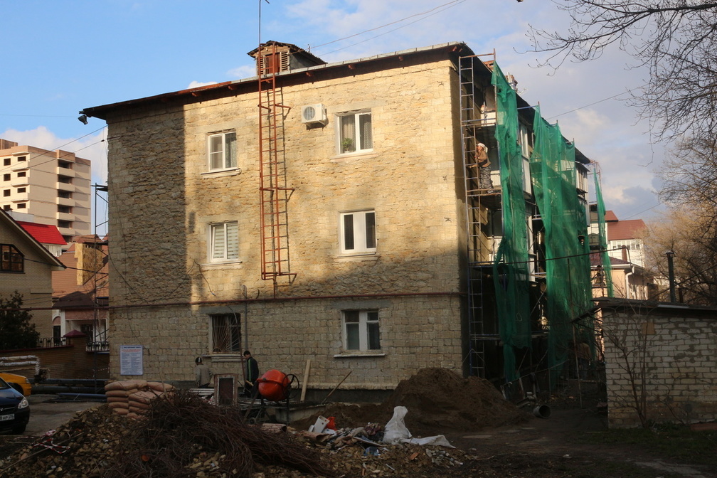 Четверть порученных «Омскэлектро» судебных домов еще не начали ремонтировать