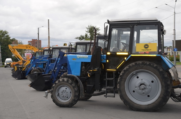Омская пенсионерка заплатила 40 тыс покупателю трактора