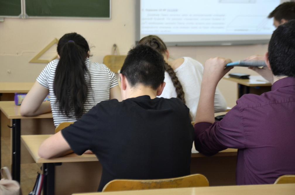 Омским прокурорам не понравилась онлайн-учеба в школах