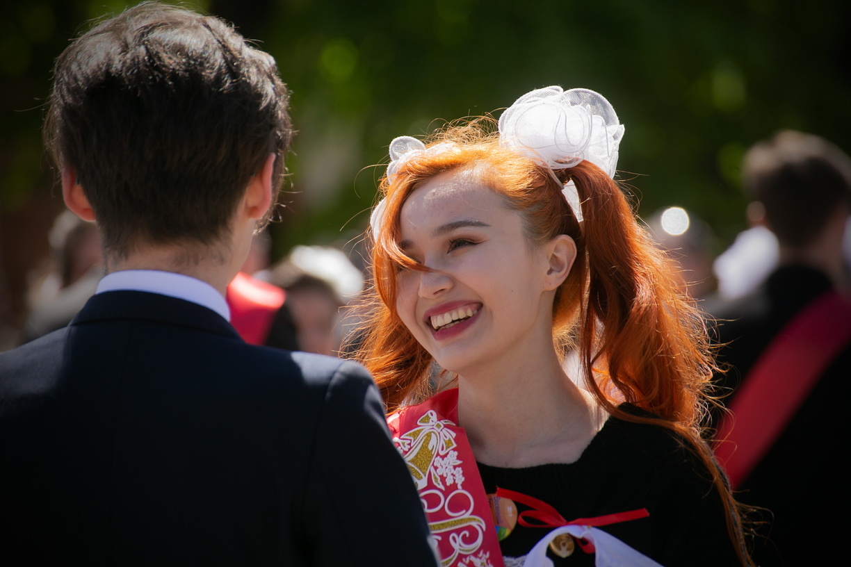 Омская чиновница призвала отказаться от празднования школьных выпускных в ресторанах