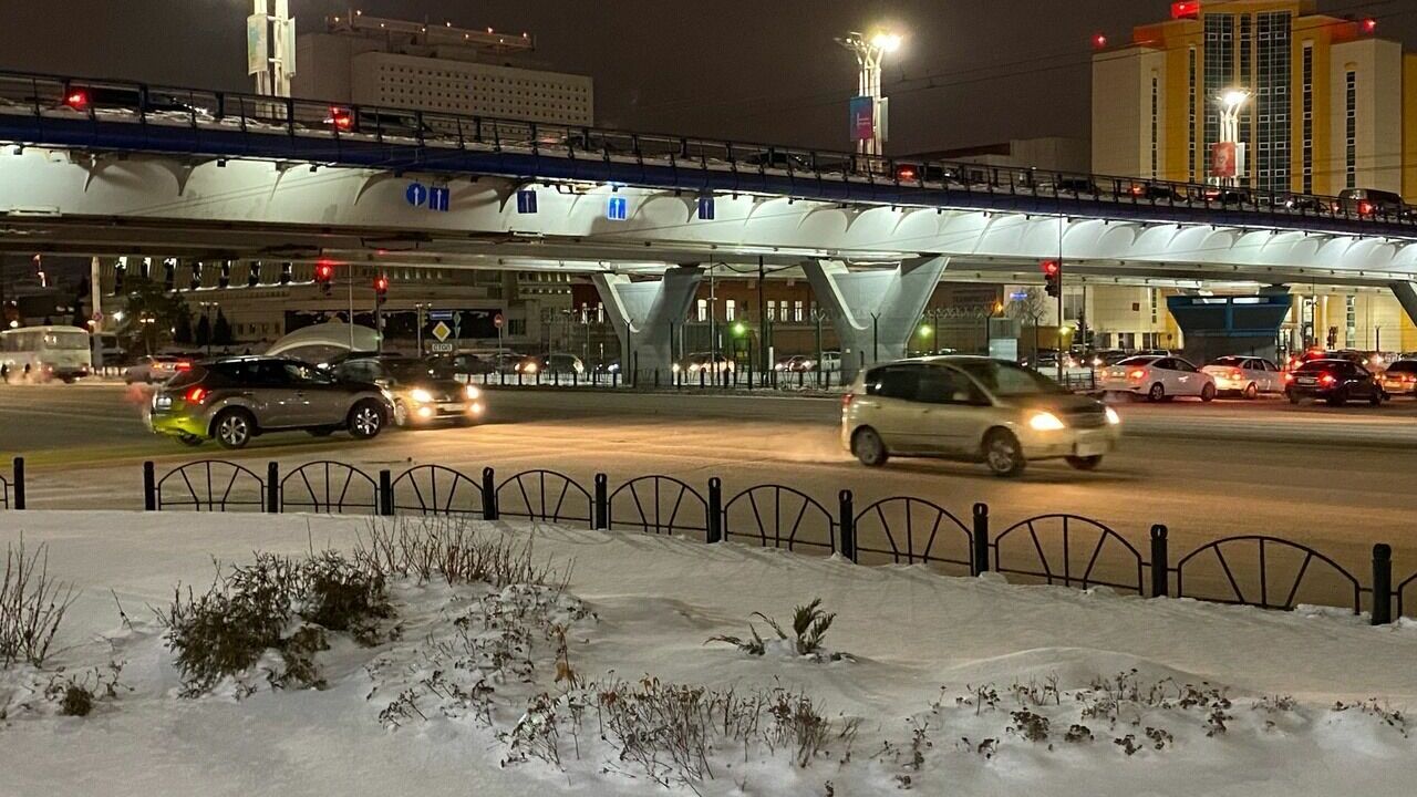 Жители Левобережья из-за спешки усугубляли пробку в центре Омска