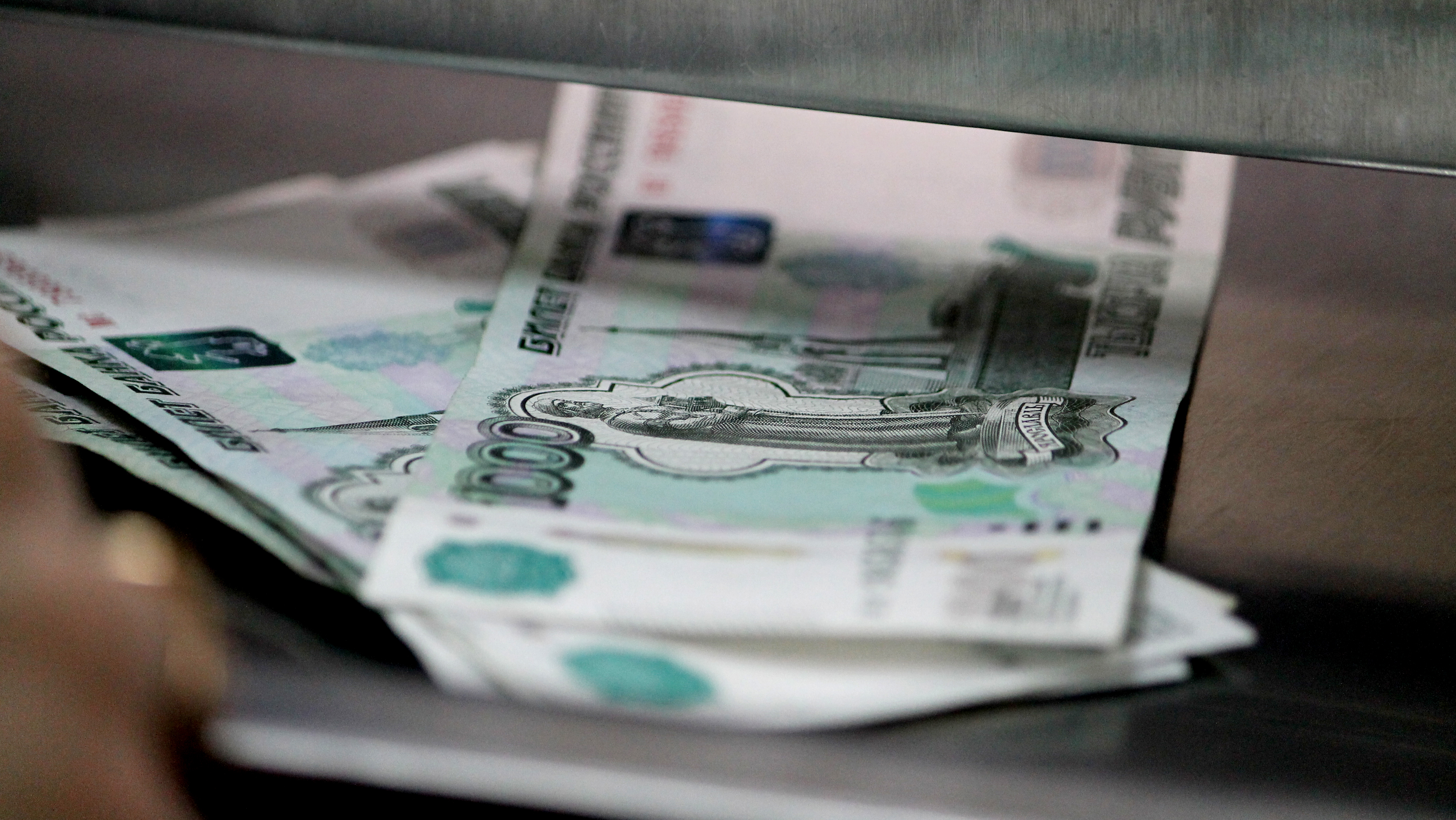 Омичке пришлось выплачивать банку 600 тыс рублей после смерти своей матери