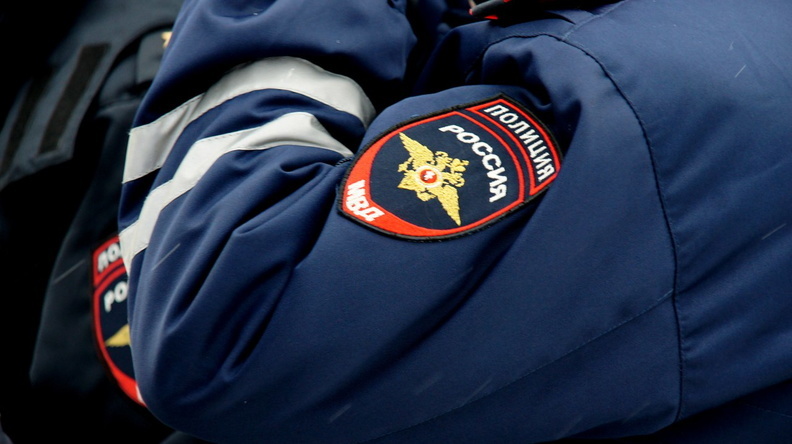 В Омске полицейский сбил ребенка, перебегавшего дорогу
