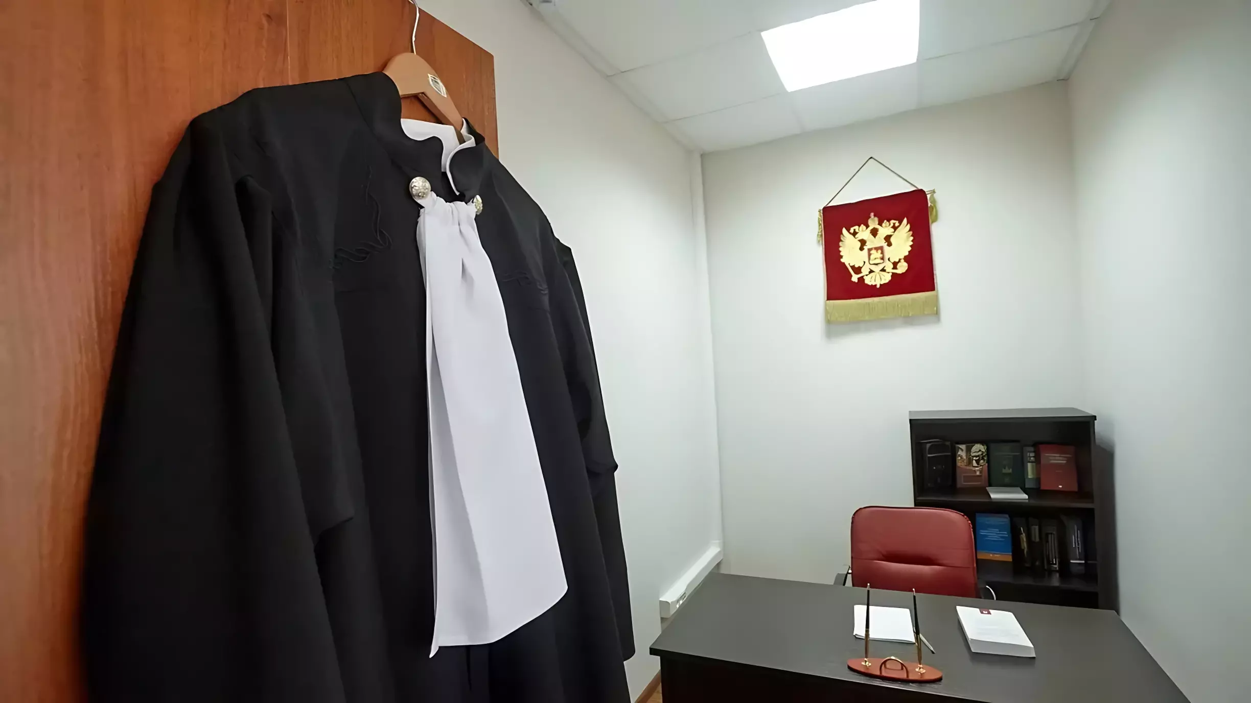 В Омске суд смягчил приговор экс-заместителю министра энергетики и ЖКК региона