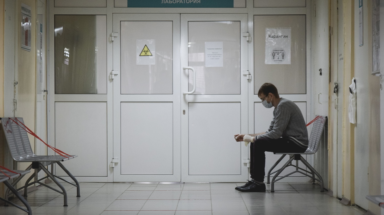 В Омске второй раз за год побит рекорд по заболевшим коронавирусом