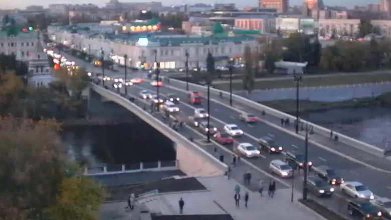 В Омске не стали перенастраивать светофоры в центре города