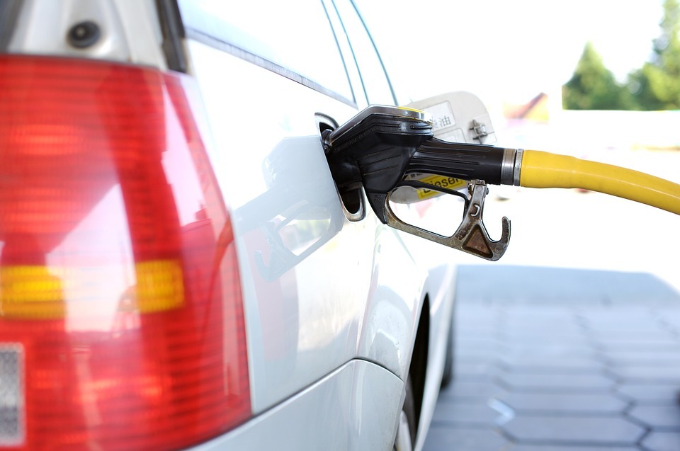 За год в Омской области бензин подорожал в среднем на 10,9%