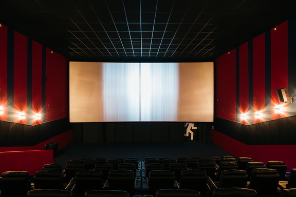Джеймс Кэмерон уведомил омский кинотеатр о переносе премьеры «Аватара»