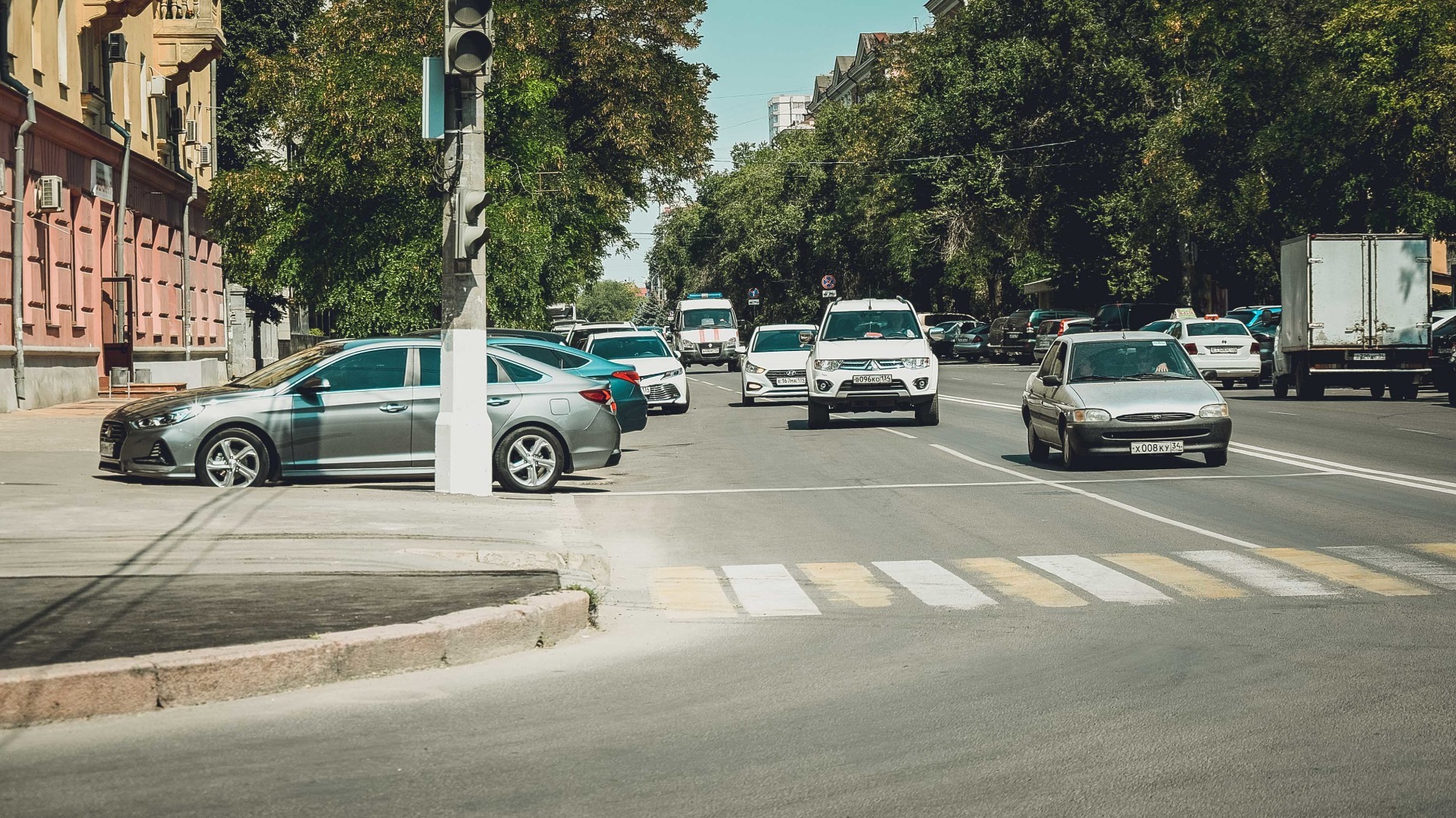 В Омске сразу на нескольких улицах запретят левые повороты