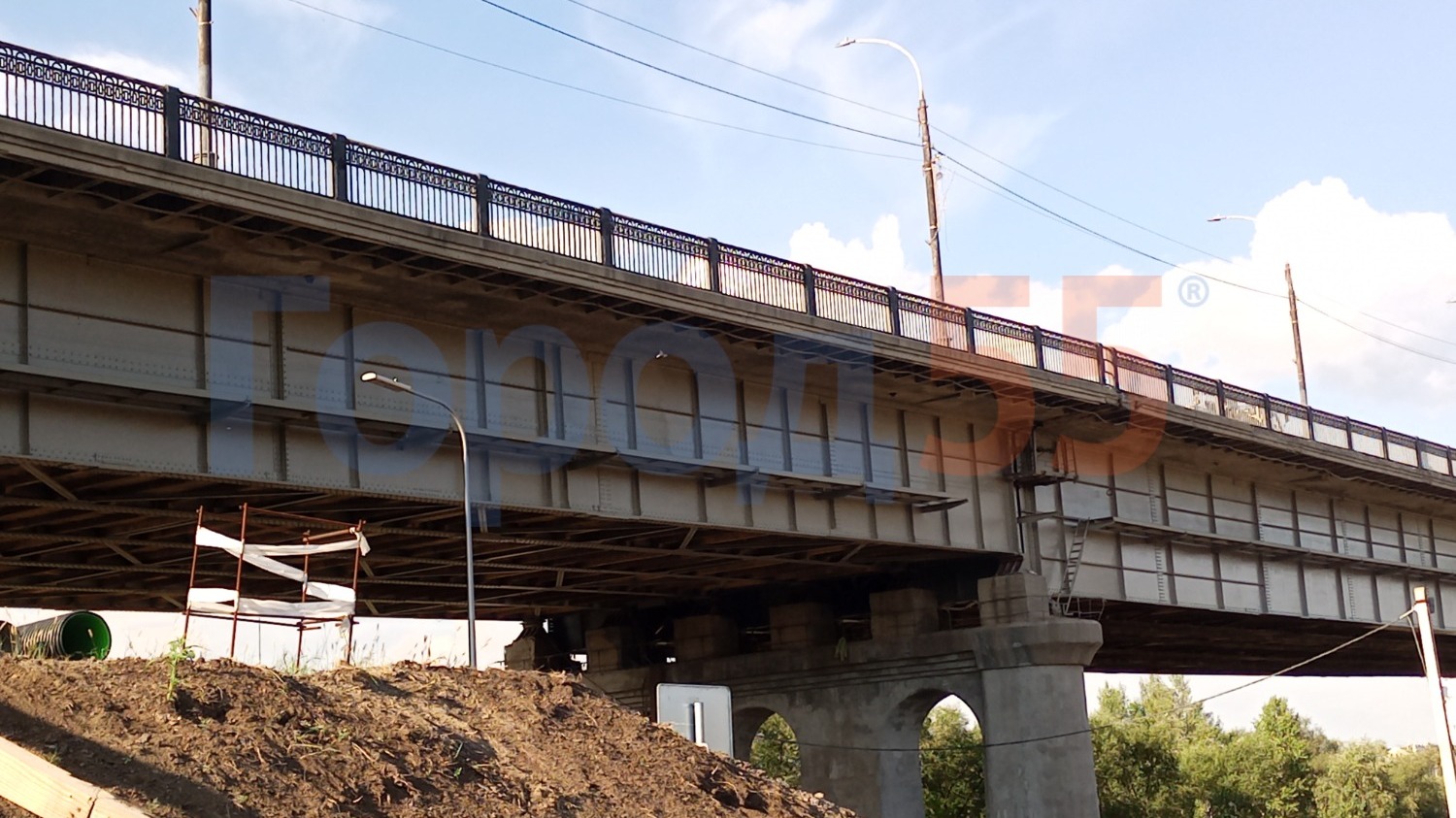 РПродолжается реконструкция моста