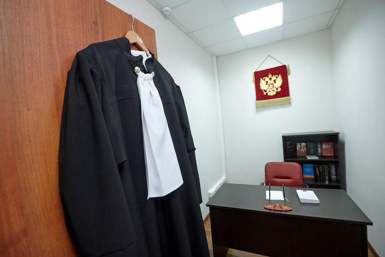 В Омской области ищут сразу пять судей