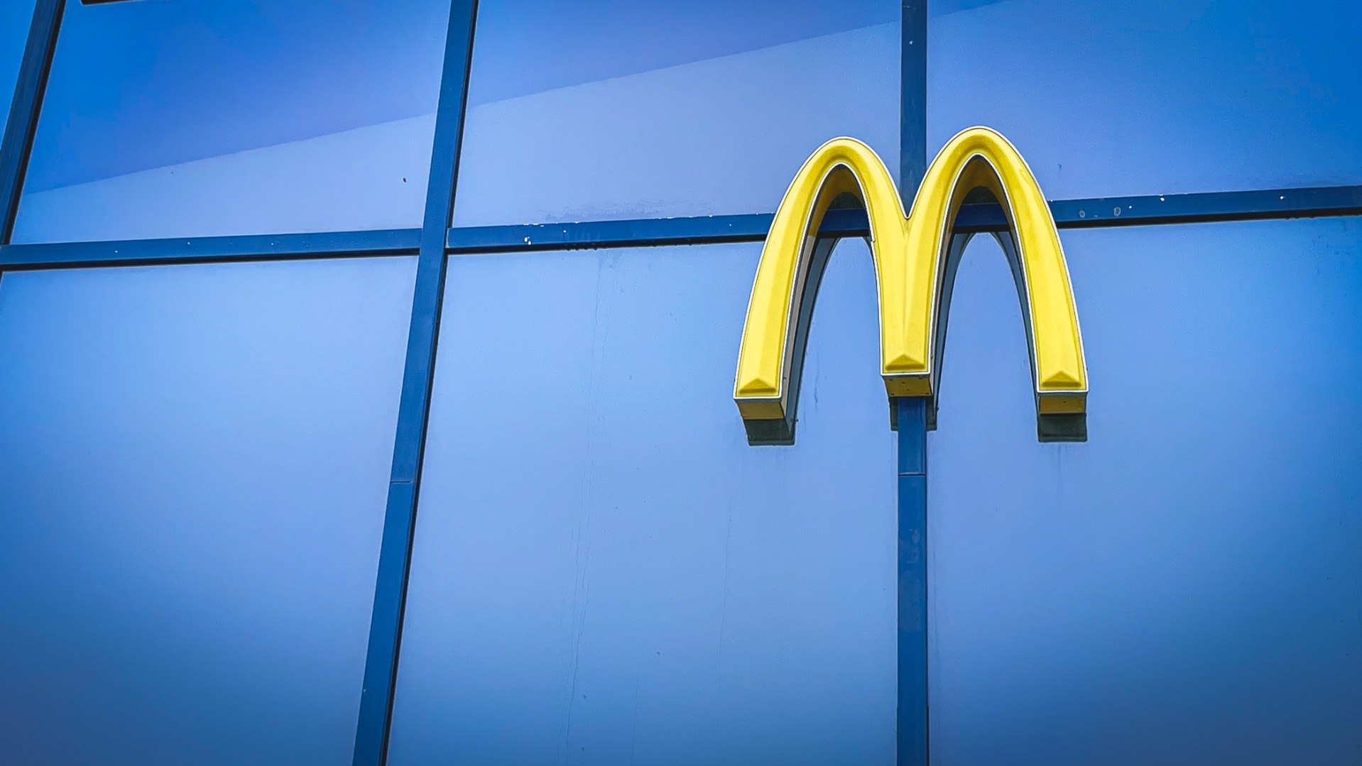 В обновленный «Макдоналдс» в Омске набирают персонал