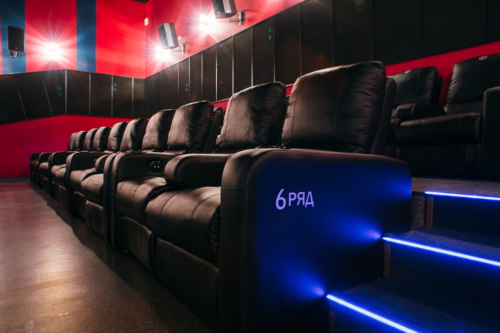 Решение оперштаба: смогут ли омские кинотеатры работать с полными залами