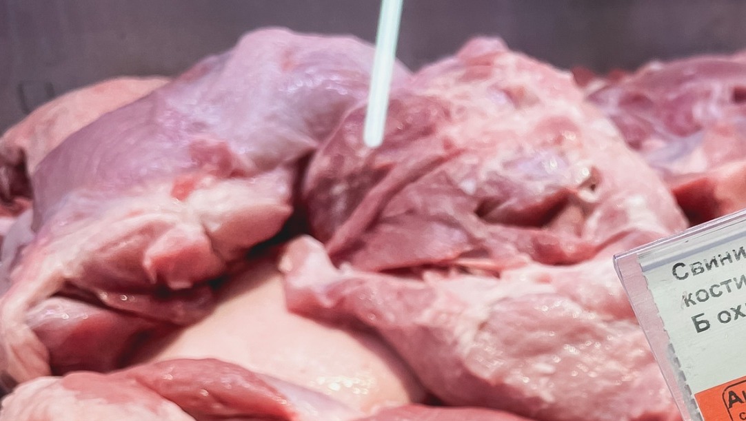 В омском мясе нашли бактерии, убивающие беременных и пожилых