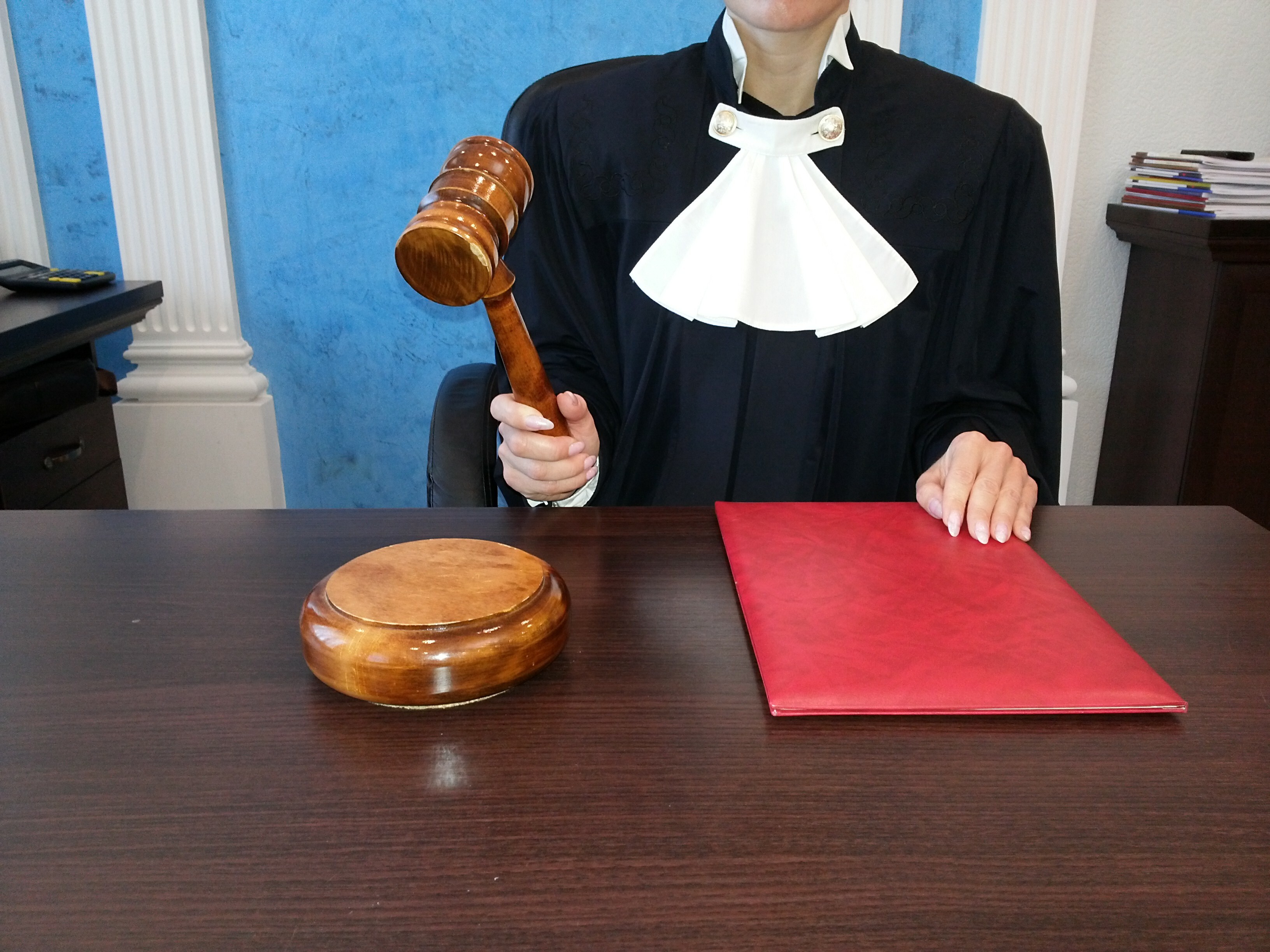 Должность судьи Омского областного суда стала вакантной