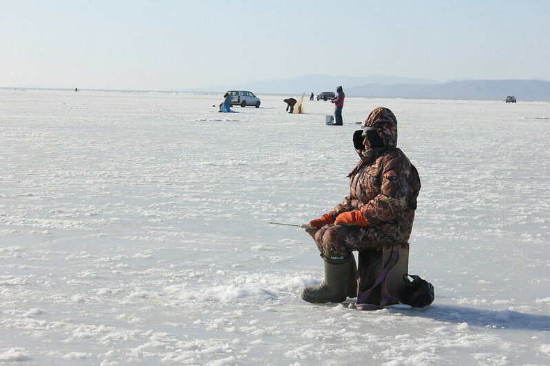 рыбак на льду