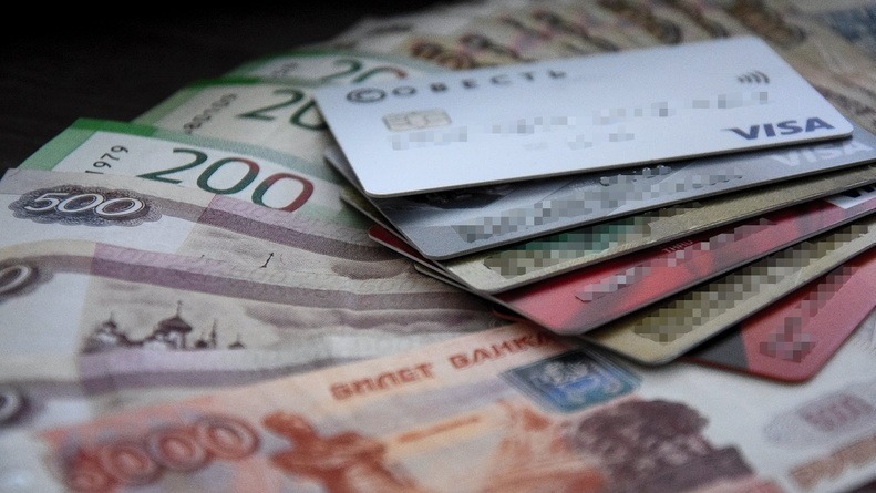 В омске пара расплатилась в интим-магазине чужой банковской картой