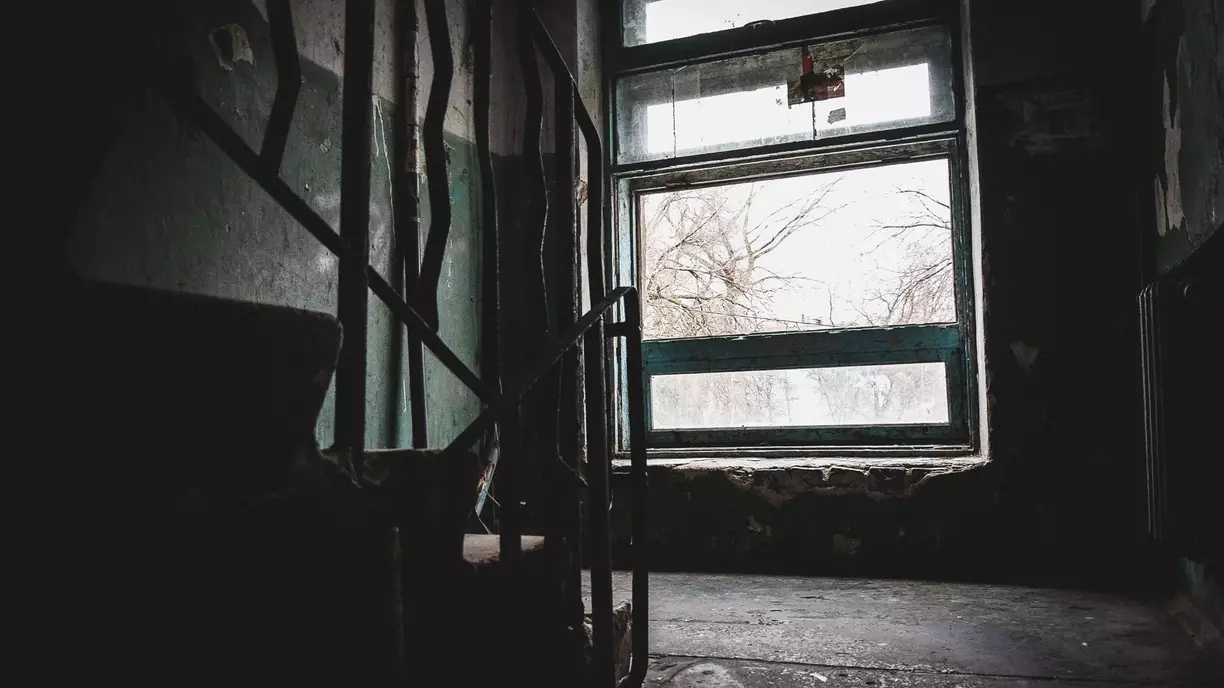 Жители омской пятиэтажки пожаловались на отсутствие элементарных удобств