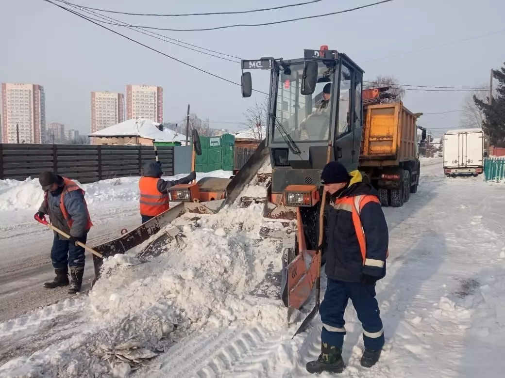 За зиму в Омске в этом году вывезли более 855 тысяч кубометров снега