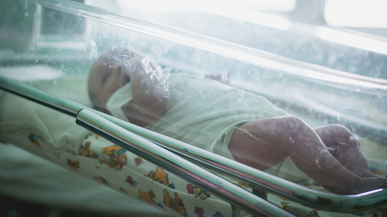 В Омской области стали реже умирать младенцы