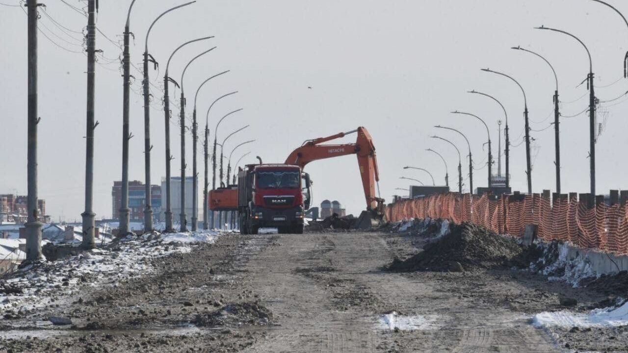 Омичам рассказали о ходе капитального ремонта Ленинградского моста