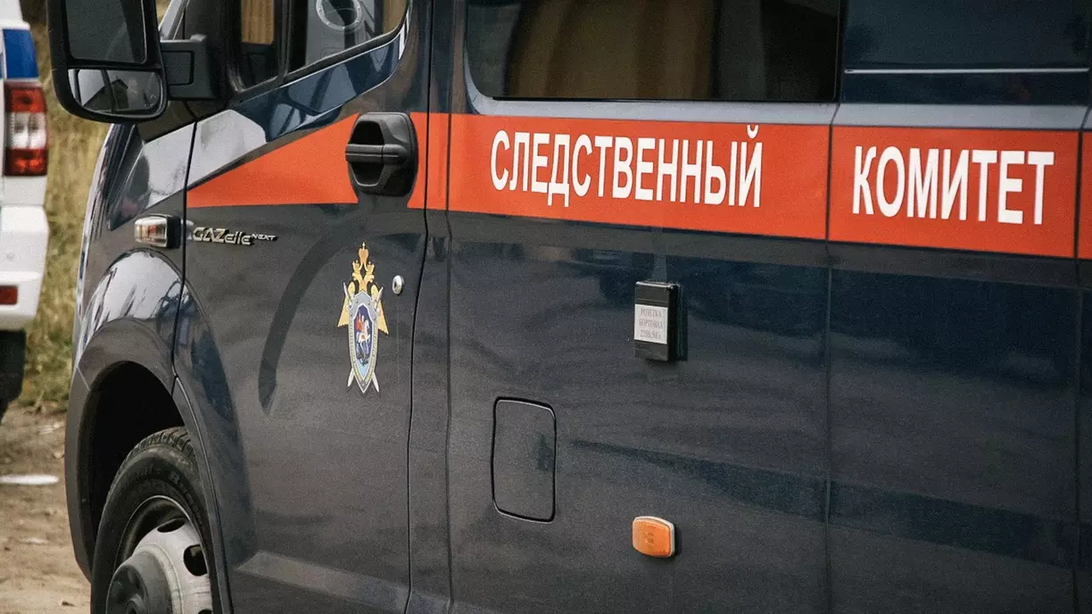 СК начал доследственную проверку после столкновения омского автобуса с трактором