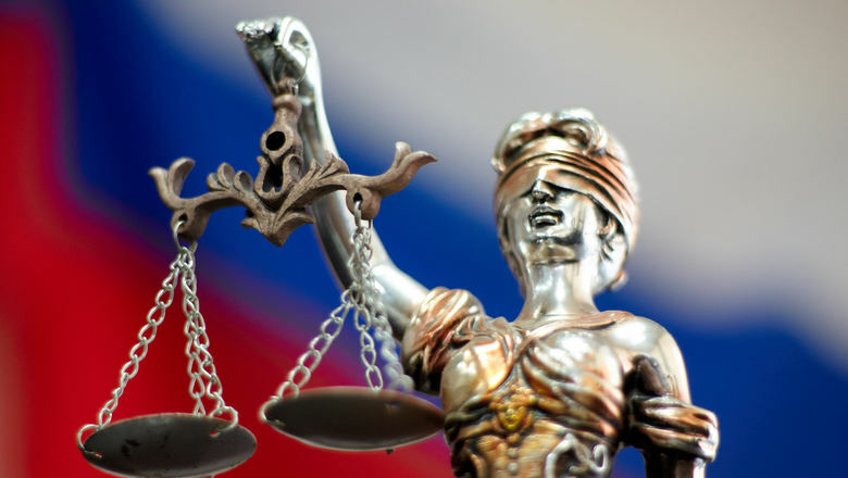 Интересы Агеева в судах защищают сотрудники подсудимого юриста Алексина