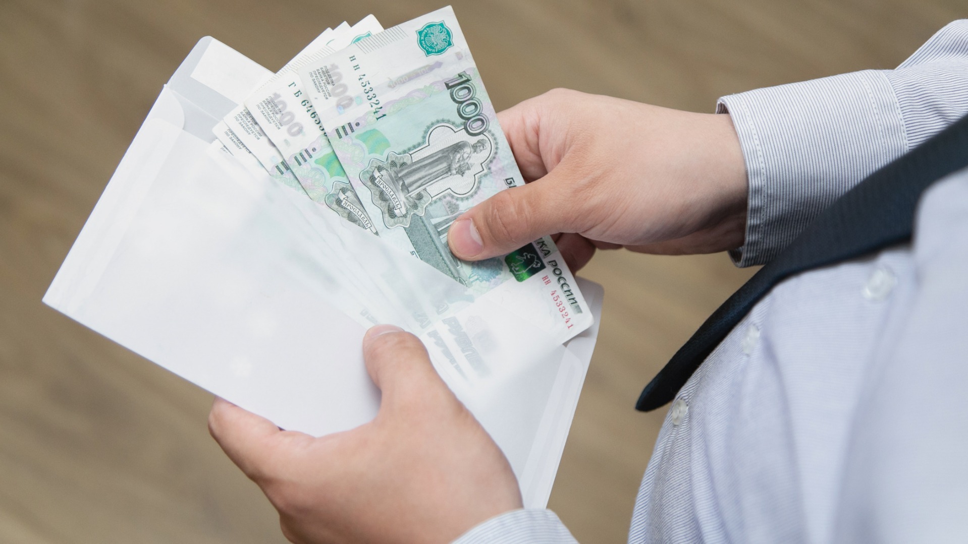 Самый бедный глава района в Омской области за год заработал всего 1 млн рублей