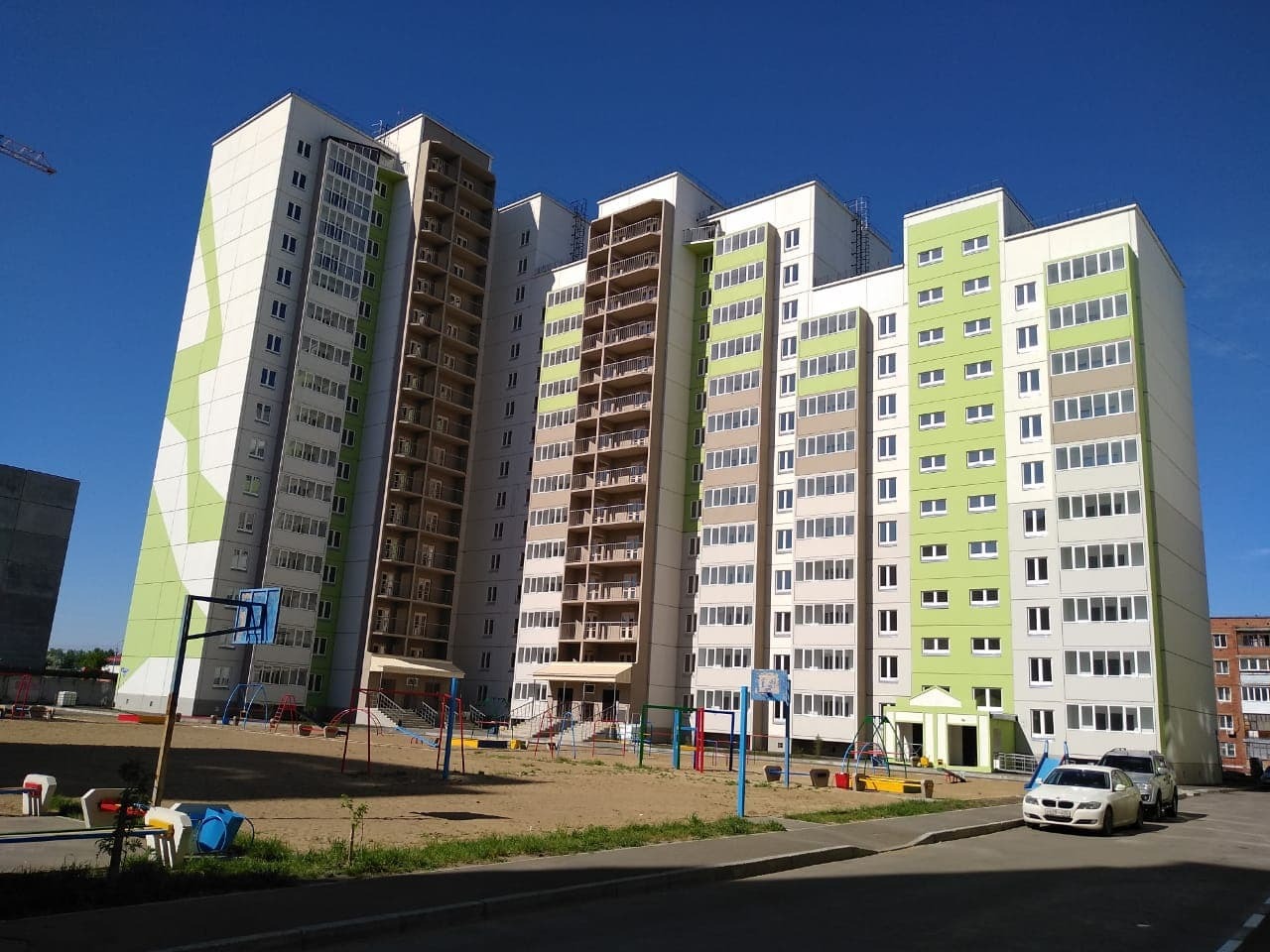 В Центральном округе Омска официально достроили две многоэтажки