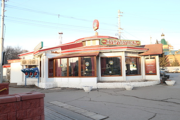 Легендарное, но незаконное кафе в центре Омска снесут силами мэрии