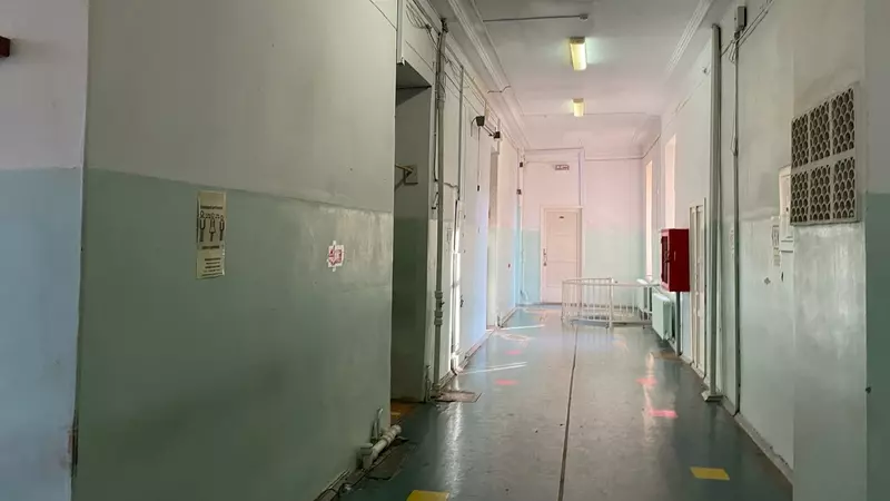 В одной из больниц Омской области требуют отставки главврача из-за грязных матрасов