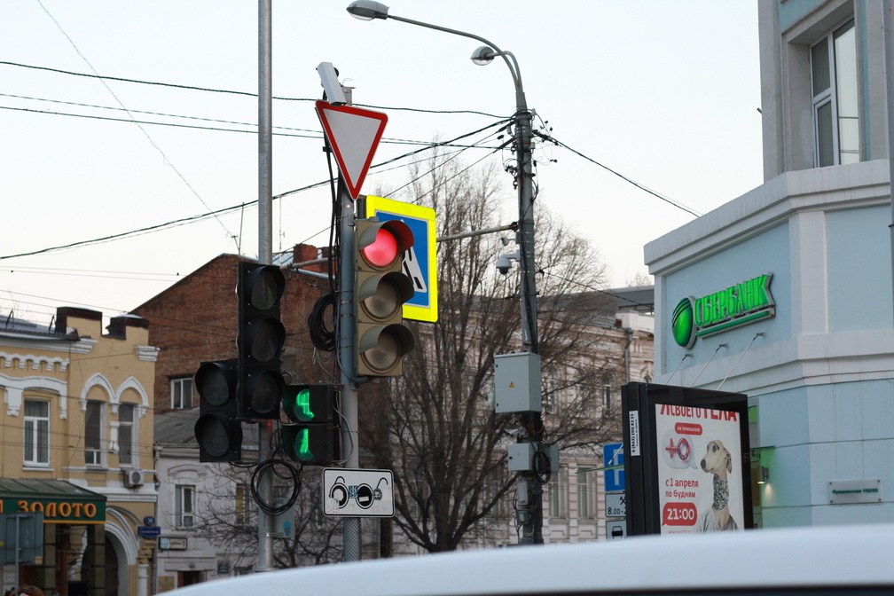 В ГИБДД рассказали о сложностях изменения работы светофоров на Левобережье в Омске
