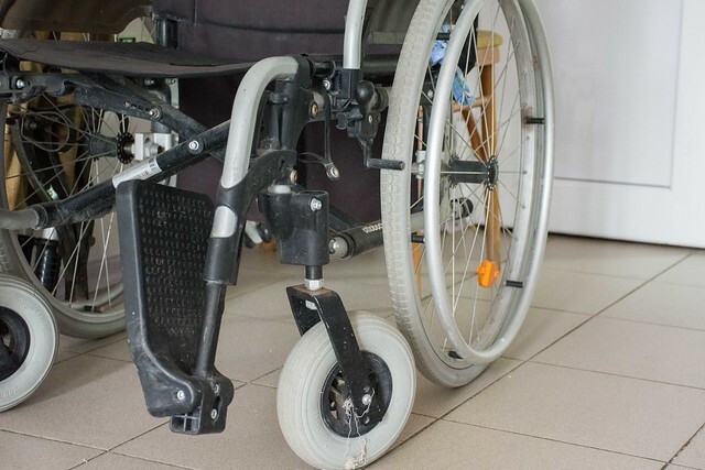 Прокуратура помогла омскому пенсионеру оформить инвалидность