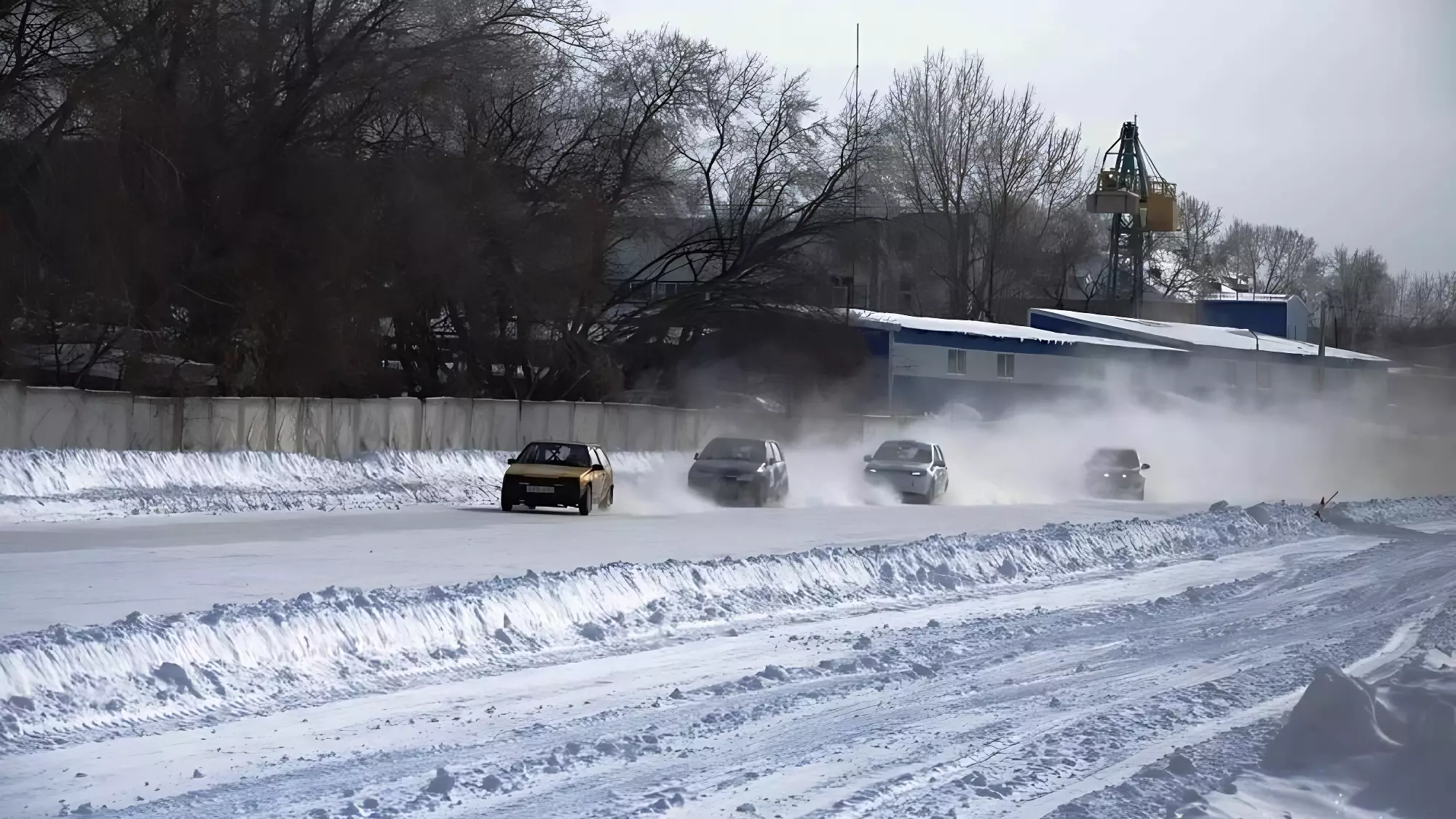 В Омской области на Рождество пройдут экстремальные автогонки на льду озера