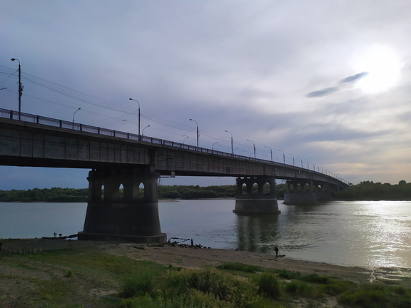 Мост через Иртыш в Омске откроют после ремонта, но потом сразу закроют