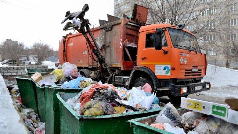 Екатеринбургская компания лишила омичей мусорных контейнеров