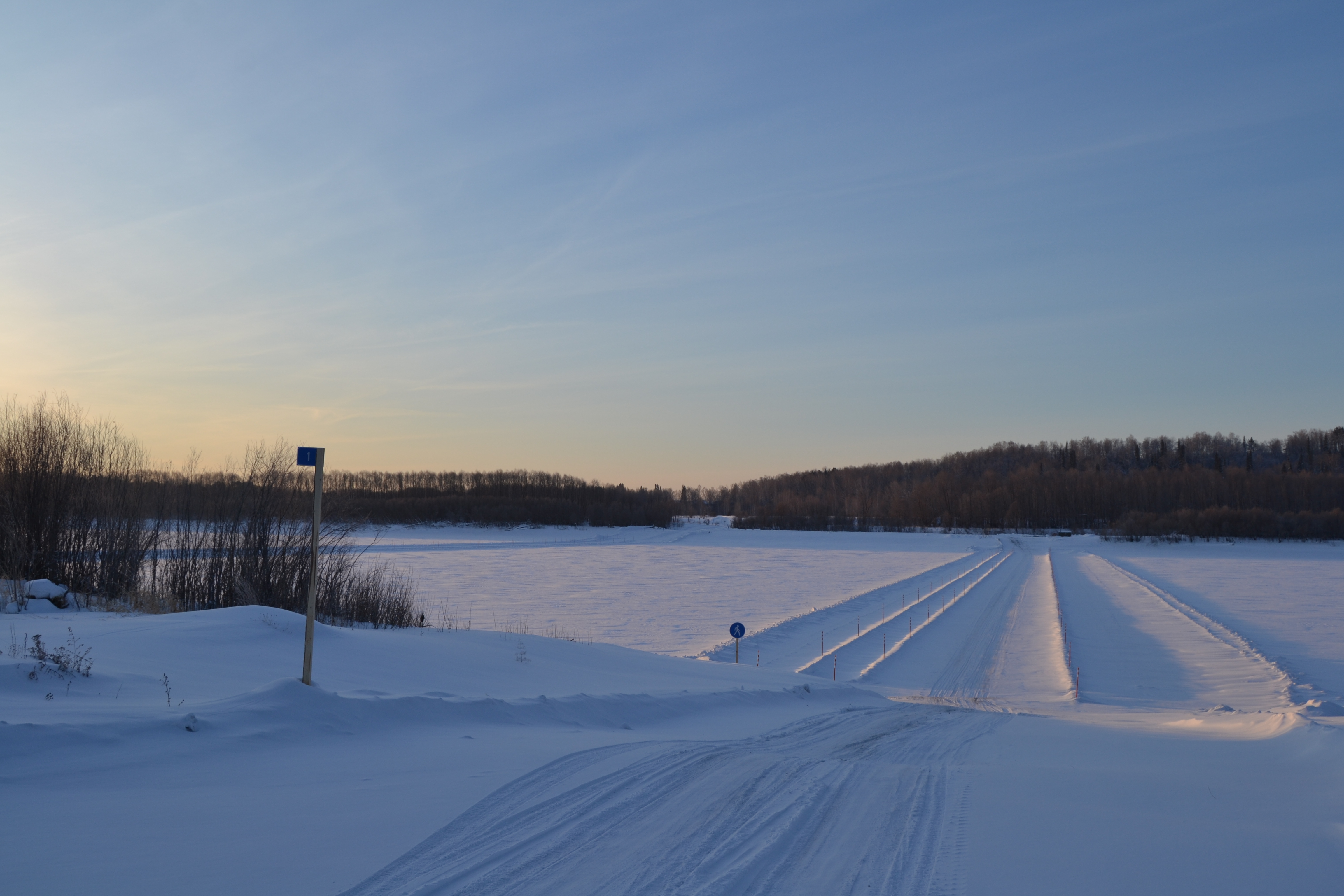 В Омской области снизили грузоподъемность двух ледовых дорог