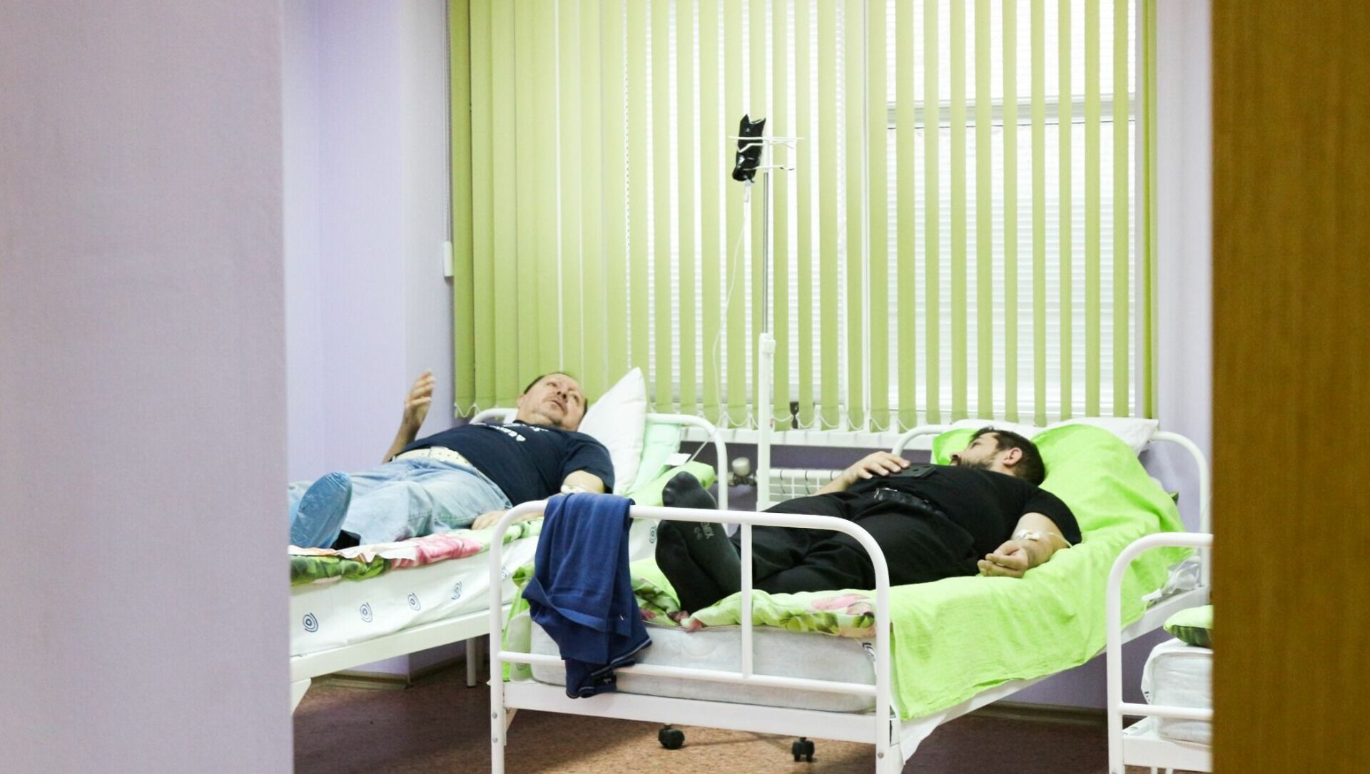 Узнать в какой больнице человек в москве. Палата в больнице.