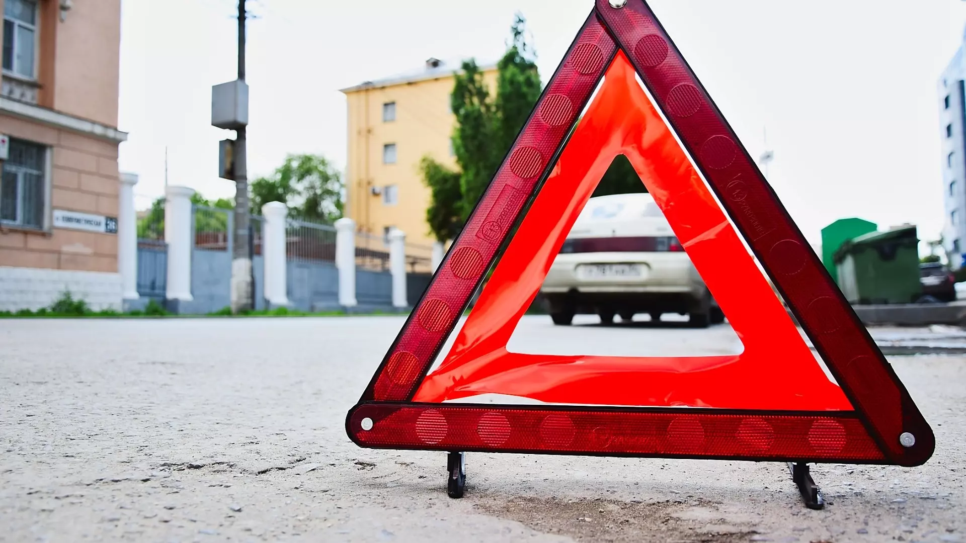 Омская КСП нашла нарушения в работе УДХБ над безопасностью дорожного движения