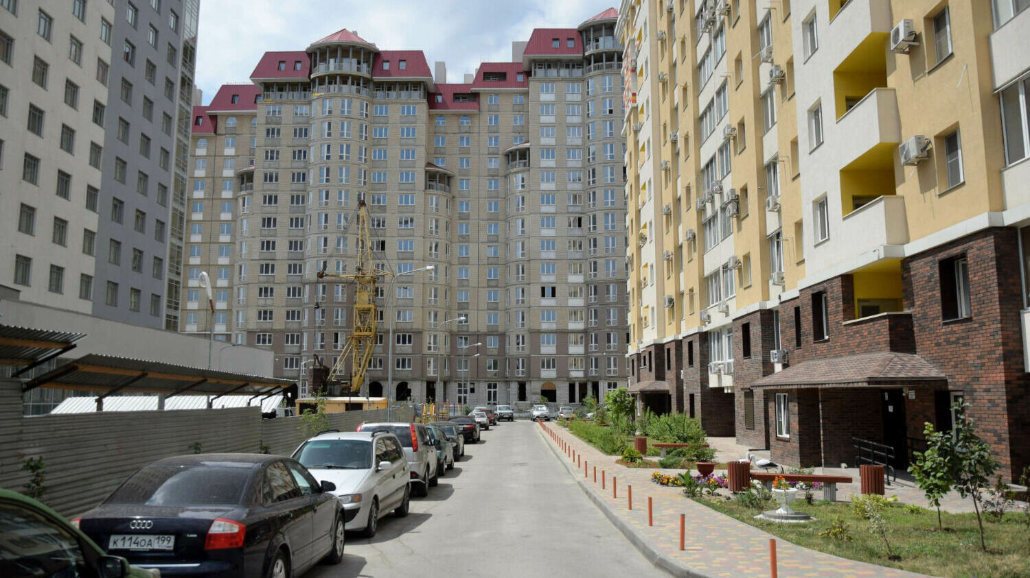 За сколько можно купить 3-комнатную квартиру в Омске?