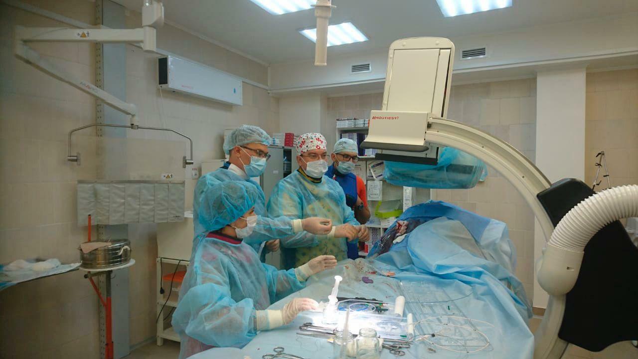 Омские врачи провели сложную операцию на сердце