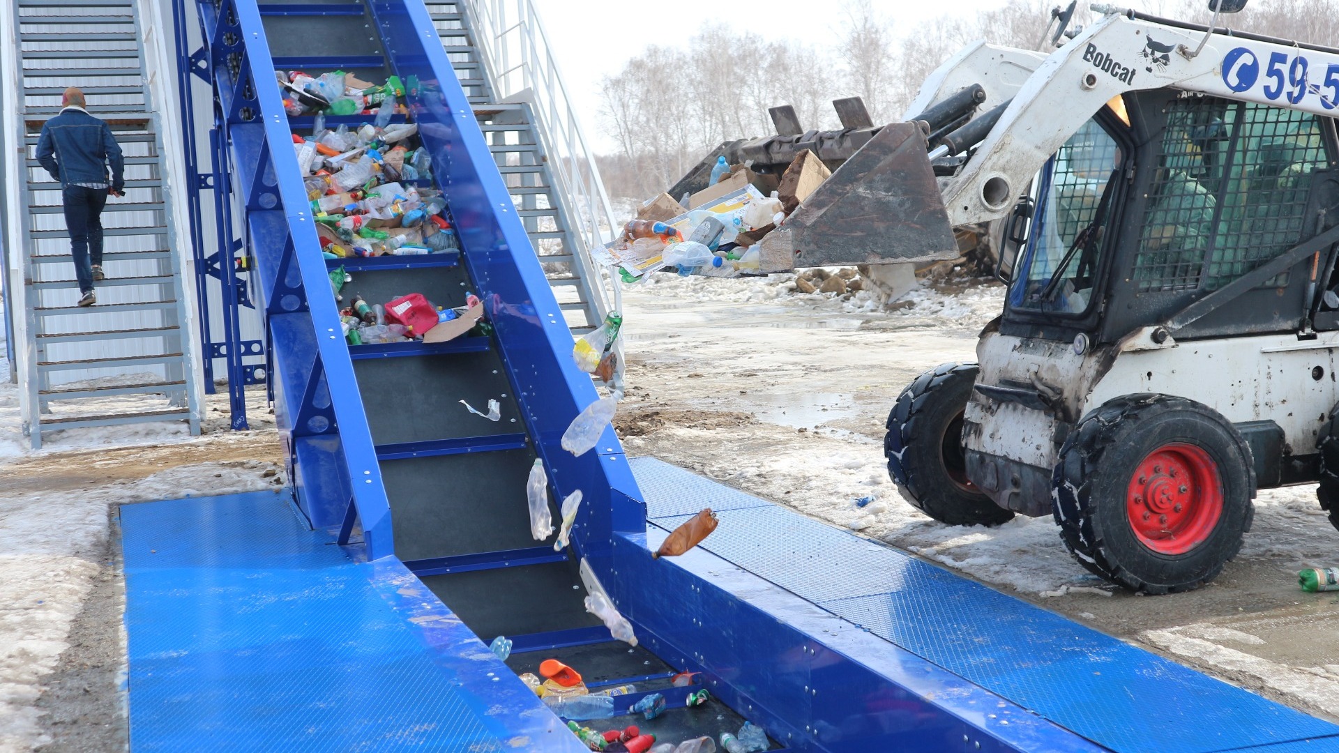 В Омске выставили на продажу недостроенный мусорный завод у Кировской свалки